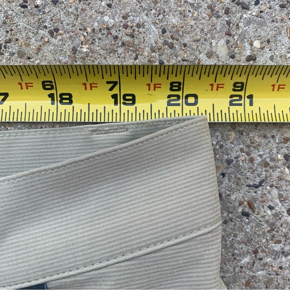 Travis Mathew Shorts Adult 40 Beige Tan Carlsbad 9 Golf Activewear Stretch Men - Picture 11 of 11